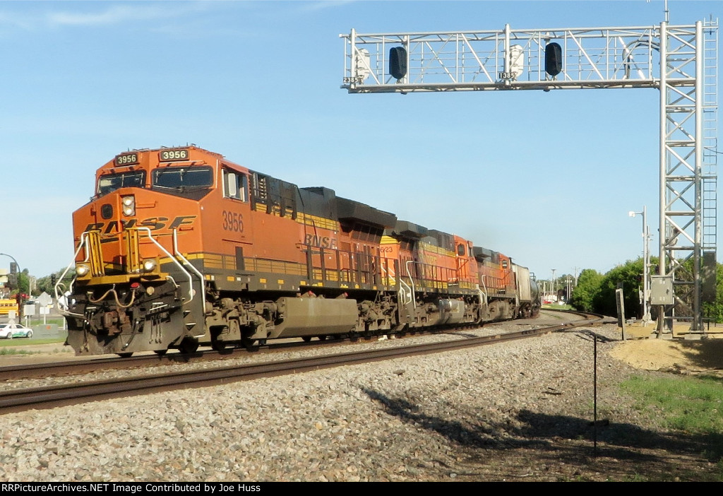 BNSF 3956 East